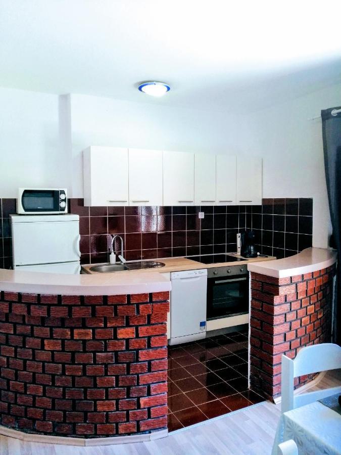 Family Apartments K&M พาก ภายนอก รูปภาพ