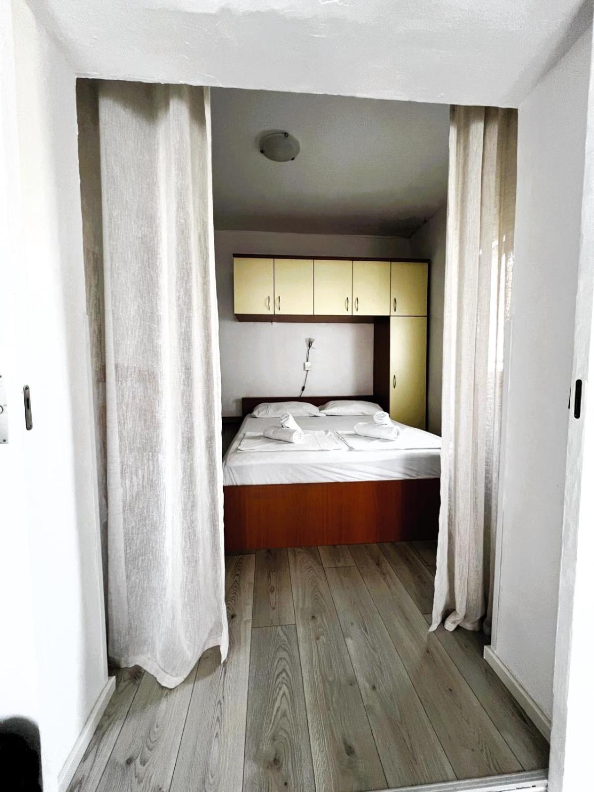 Family Apartments K&M พาก ภายนอก รูปภาพ