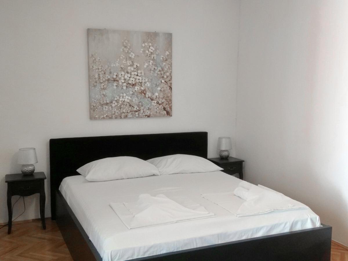 Family Apartments K&M พาก ภายนอก รูปภาพ