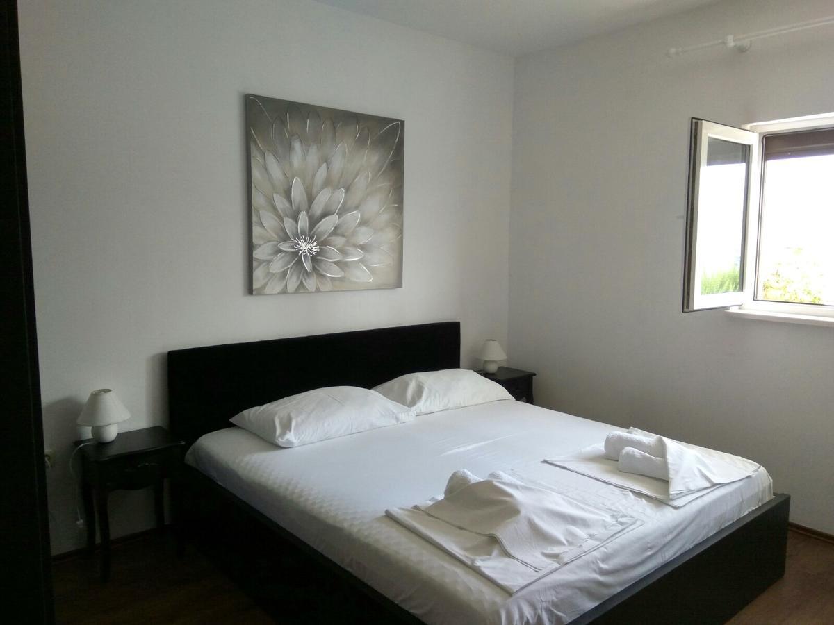 Family Apartments K&M พาก ภายนอก รูปภาพ